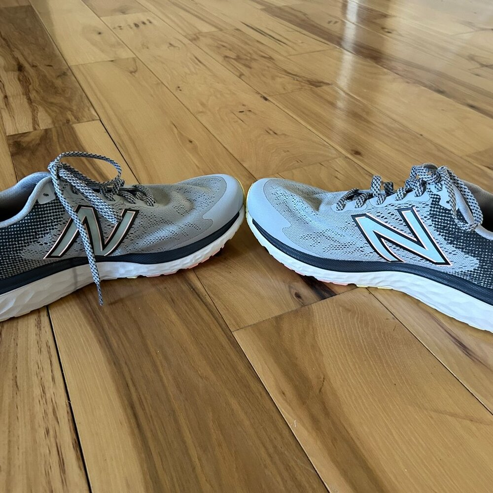 Size 9 - New Balance Fresh Foam 680v7 Silver Thunder W - Picture 2 of 5